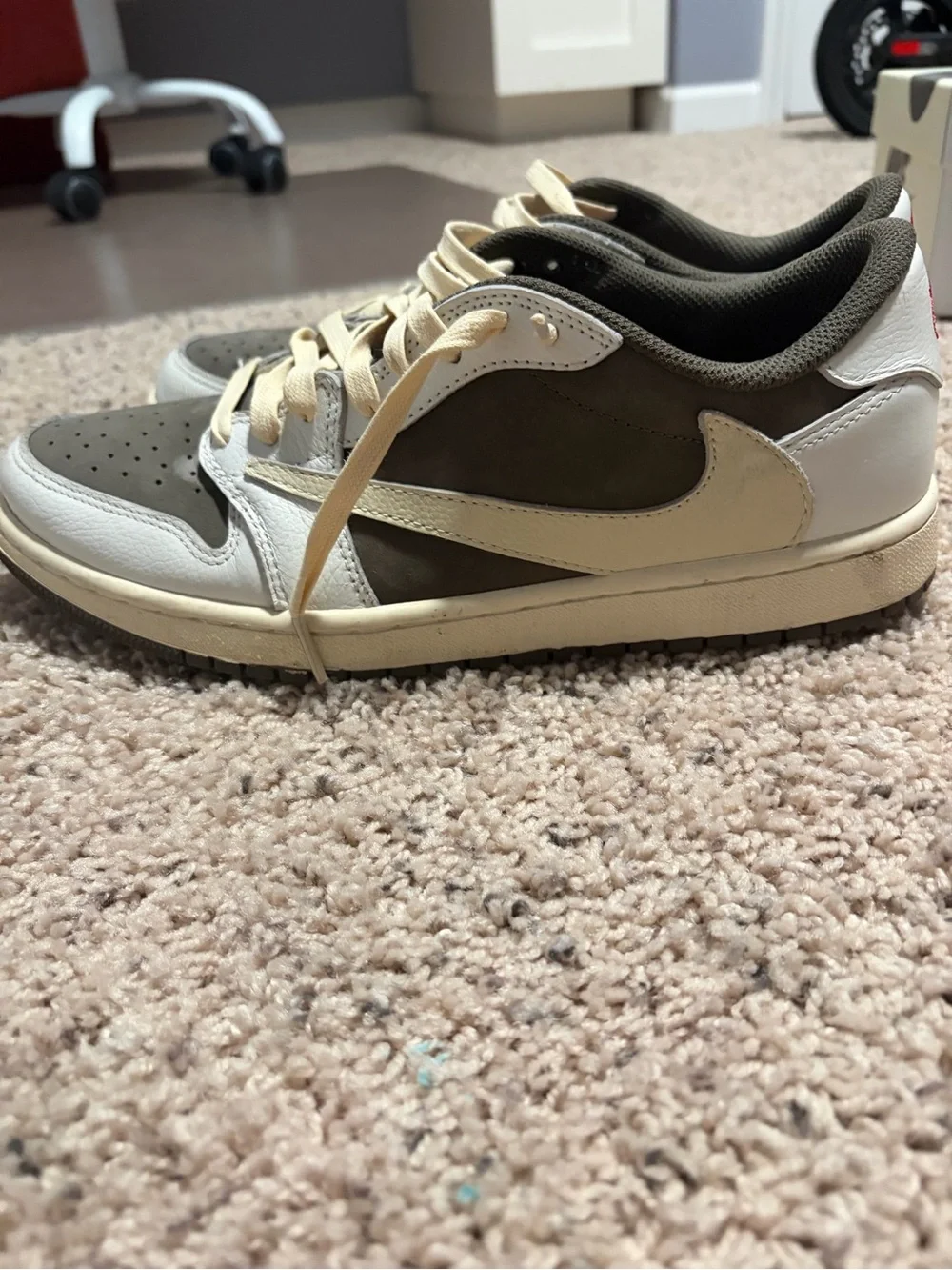 Travis Scott Reverse Mocha Low size 11